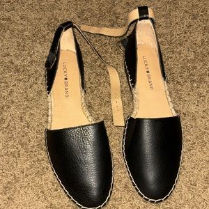 lucky brand - brand new flats